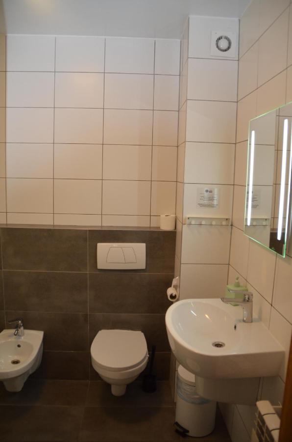 Hotel Tenis Chrząstowice Kültér fotó