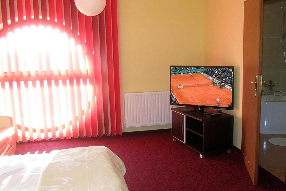 Hotel Tenis Chrząstowice Szoba fotó