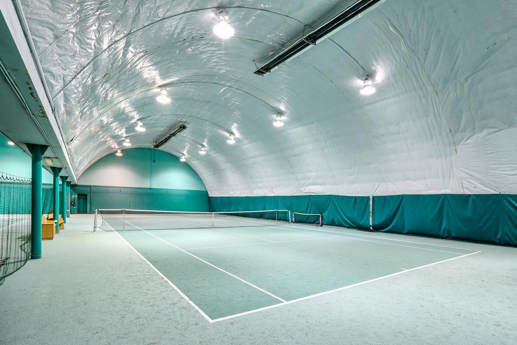 Hotel Tenis Chrząstowice Kültér fotó